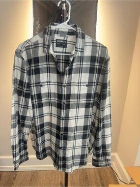 Express Black & White Plaid Casual Button-Down Shirt